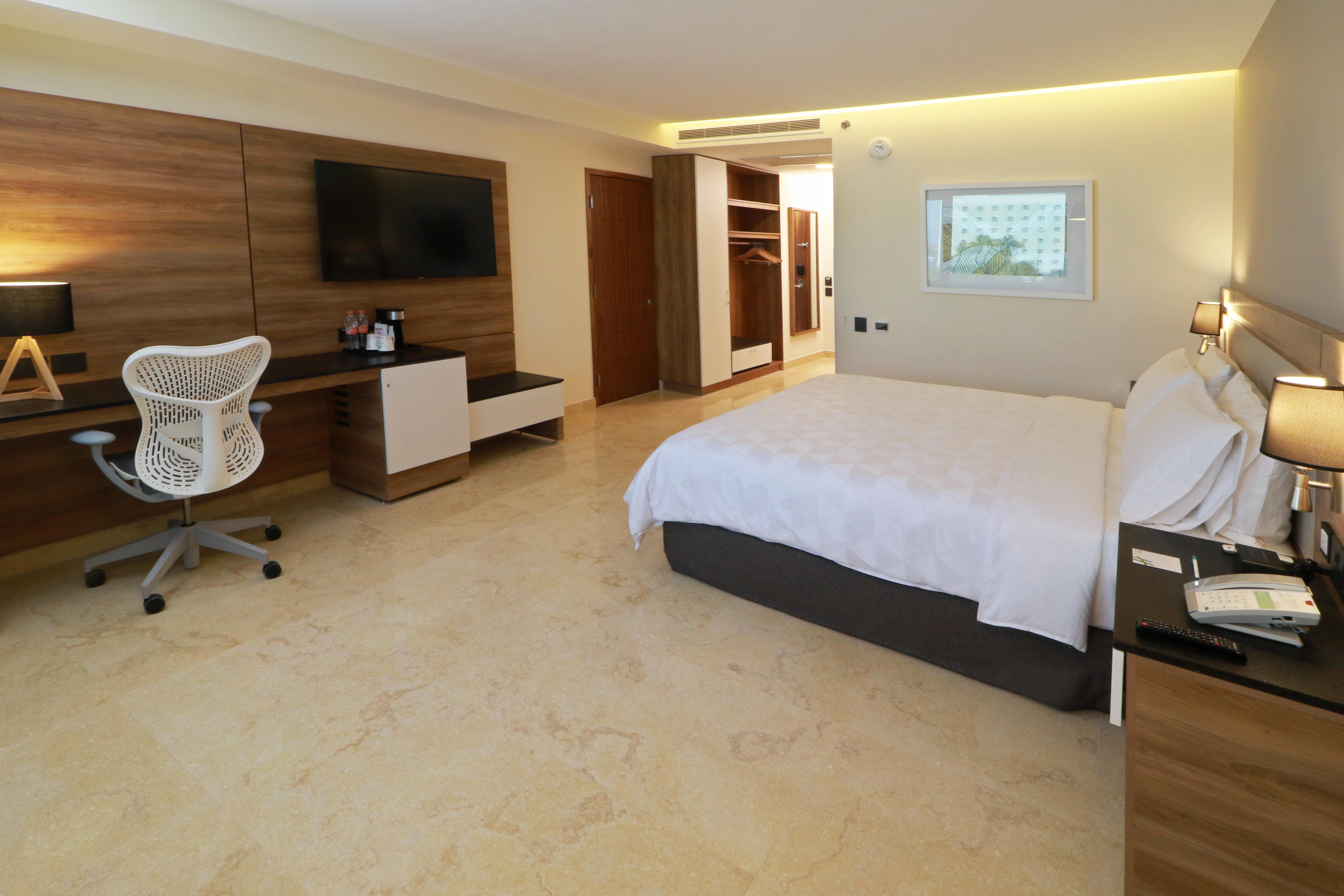 Holiday Inn & Suites - Puerto Vallarta Marina & Golf By Ihg Exteriör bild
