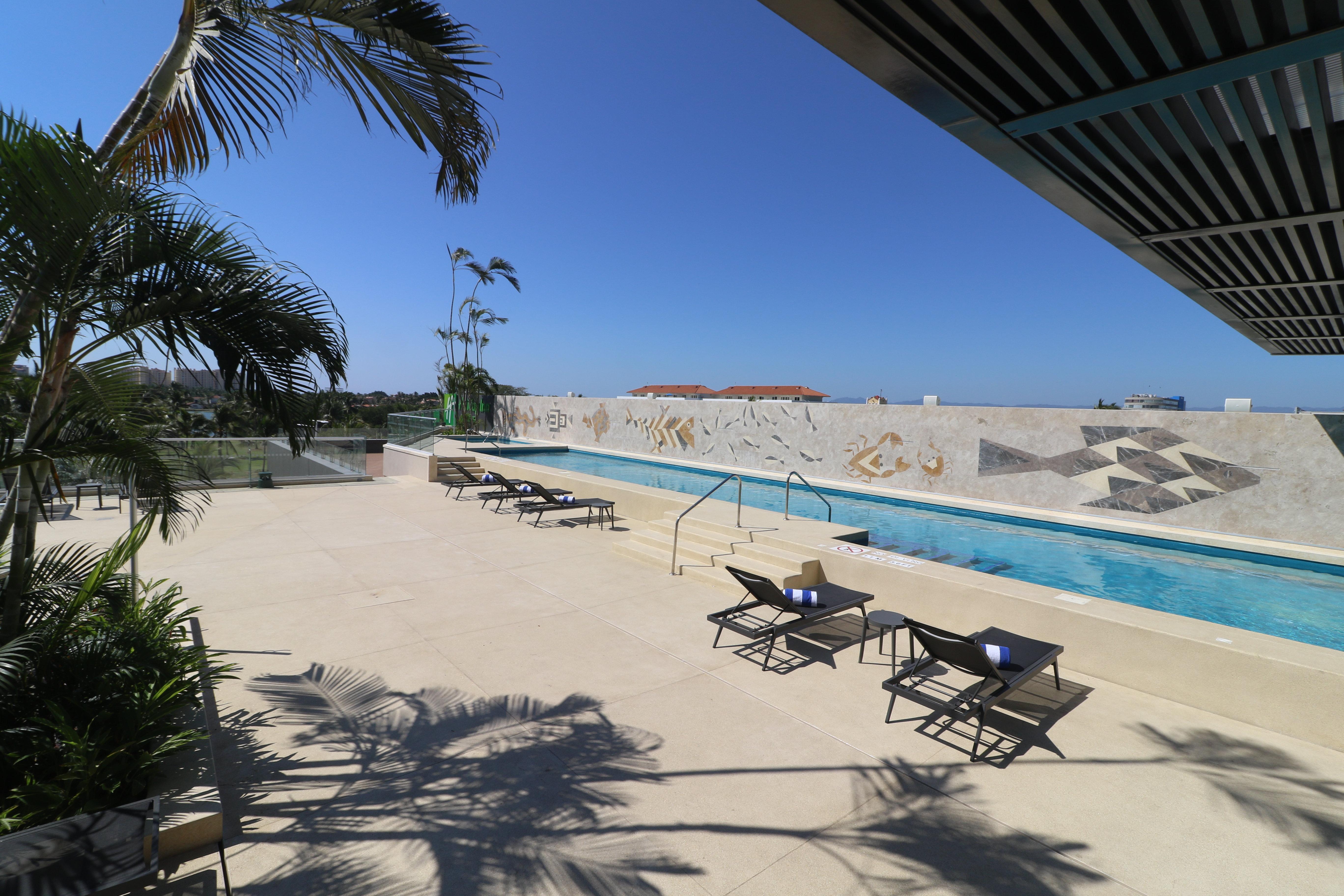 Holiday Inn & Suites - Puerto Vallarta Marina & Golf By Ihg Exteriör bild